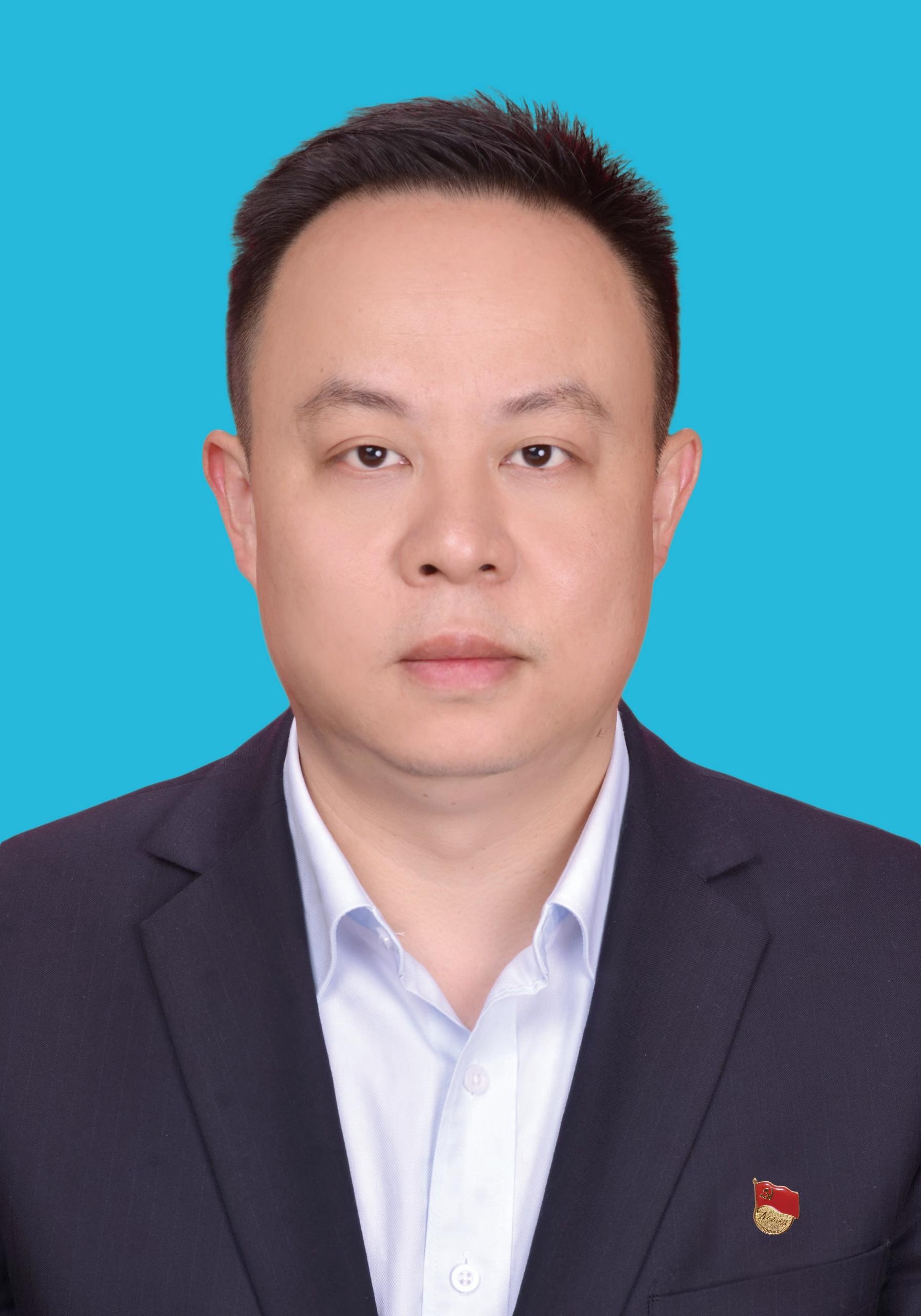 张亮